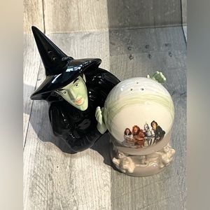 The Wizard Of Oz Glass Salt And Pepper Shakers